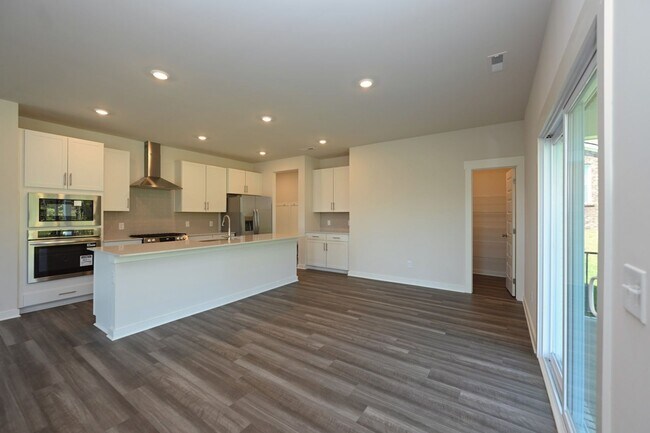 Building Photo - **BE THE VERY FIRST ONE TO LIVE IN THIS BRAND NEW HOME IN THE EXCLUSIVE GREENHILL ESTATES NEIGHBO...