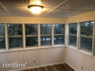 Building Photo - 4751 Circle Shore Dr SE