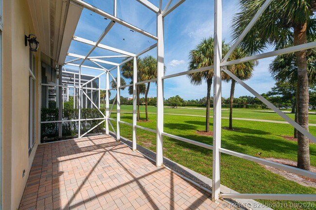Building Photo - 17282 Bermuda Village Dr