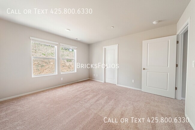 Building Photo - 4245 Pronghorn Pl