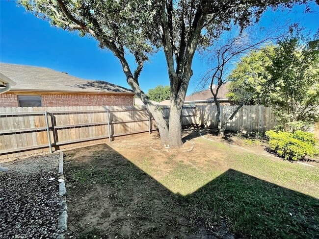 Building Photo - 822 Rambling Ct