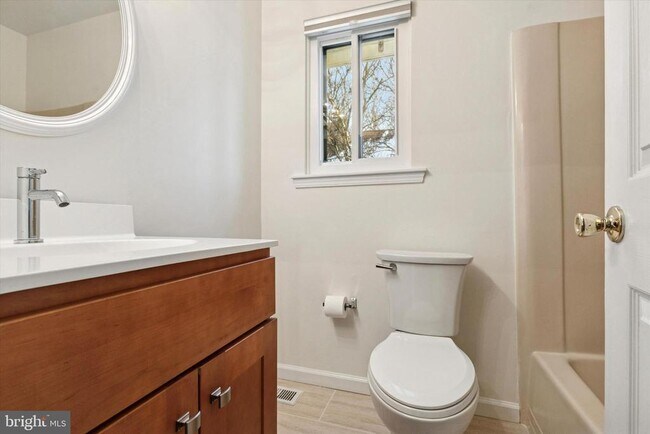 Building Photo - 23 Flintlock Ln