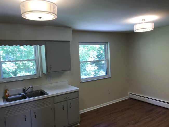 Kitchen from hallway entrance - 614 Perimeter Drive