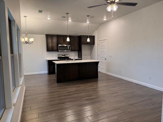 Building Photo - 538 Elena Dr