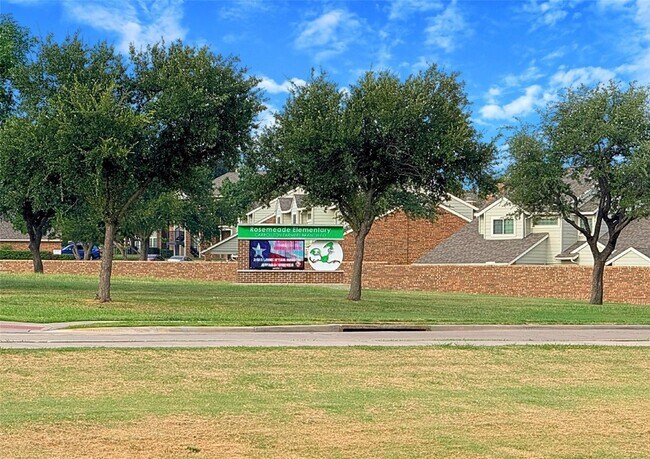 Building Photo - 3641 Harebell Dr