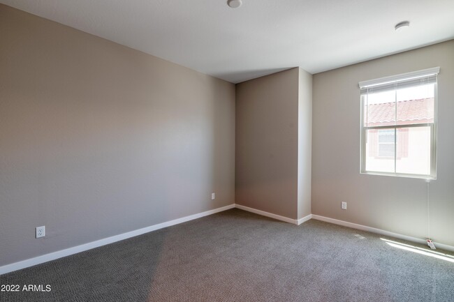 Building Photo - 3855 S McQueen Rd