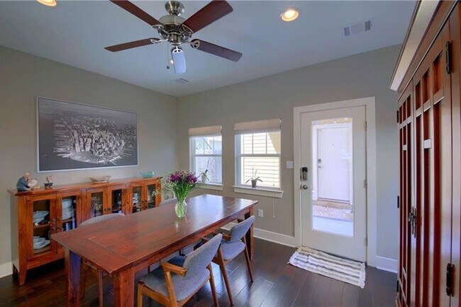 Building Photo - 5106 Caswell Ave