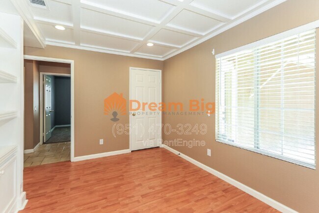 Building Photo - 1493 Evergreen Ave