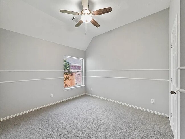 Building Photo - 106 Cezanne Woods Dr