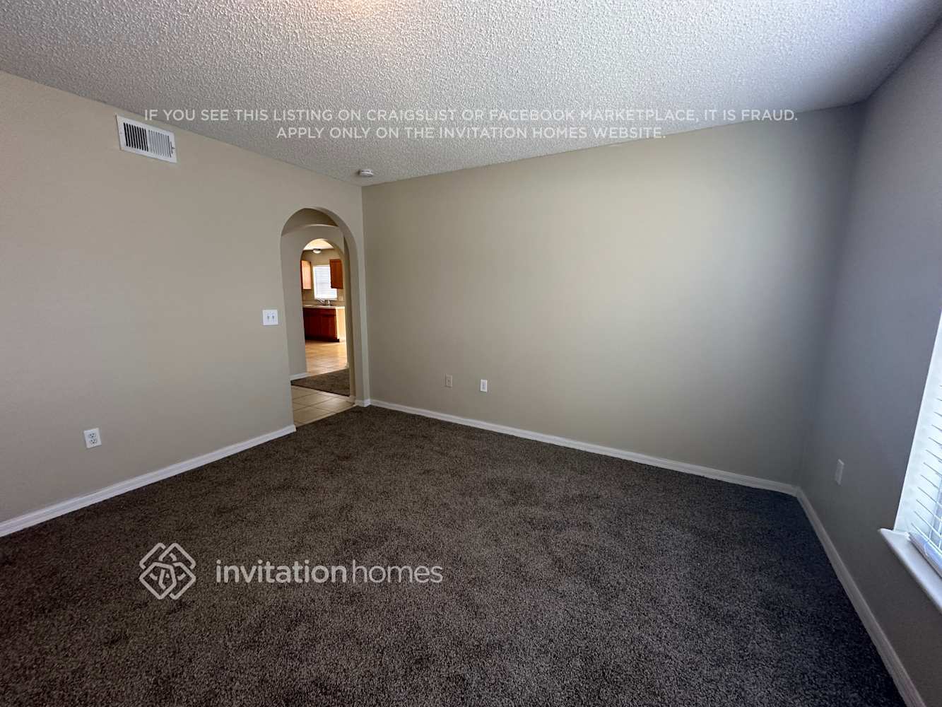 Building Photo - 2361 Pavilion Terrace