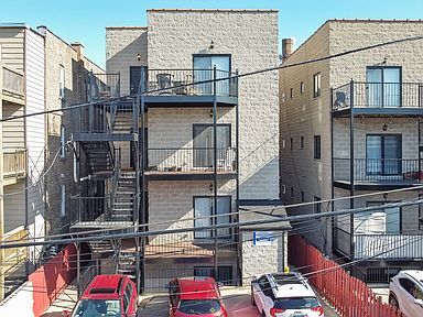 Building Photo - 5062 N Kimball Ave