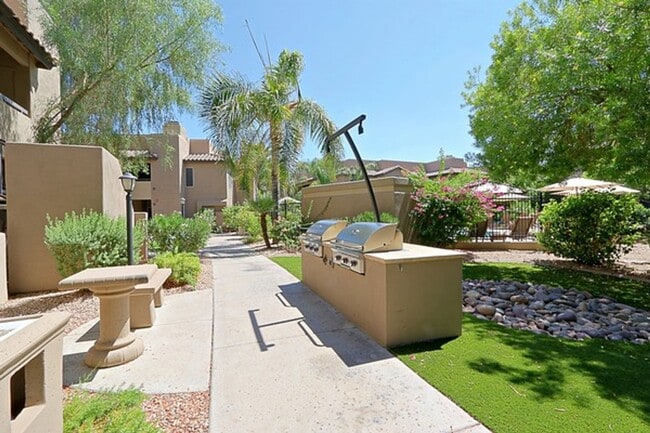 Building Photo - Furnished North Scottsdale Condo off the 101 loop!!