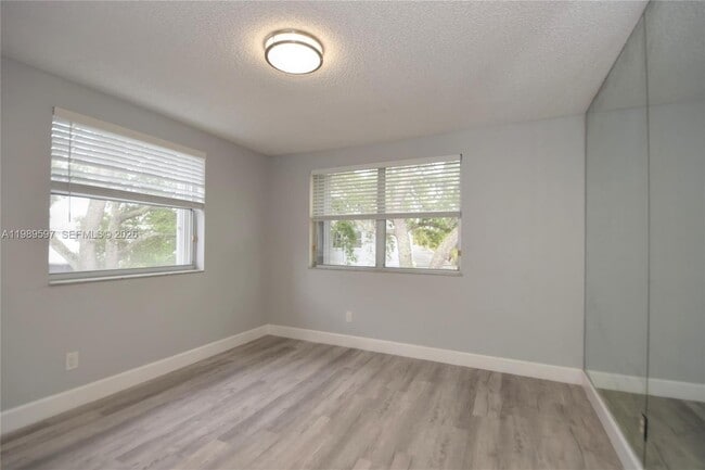 Building Photo - 4801 Grapevine Wy