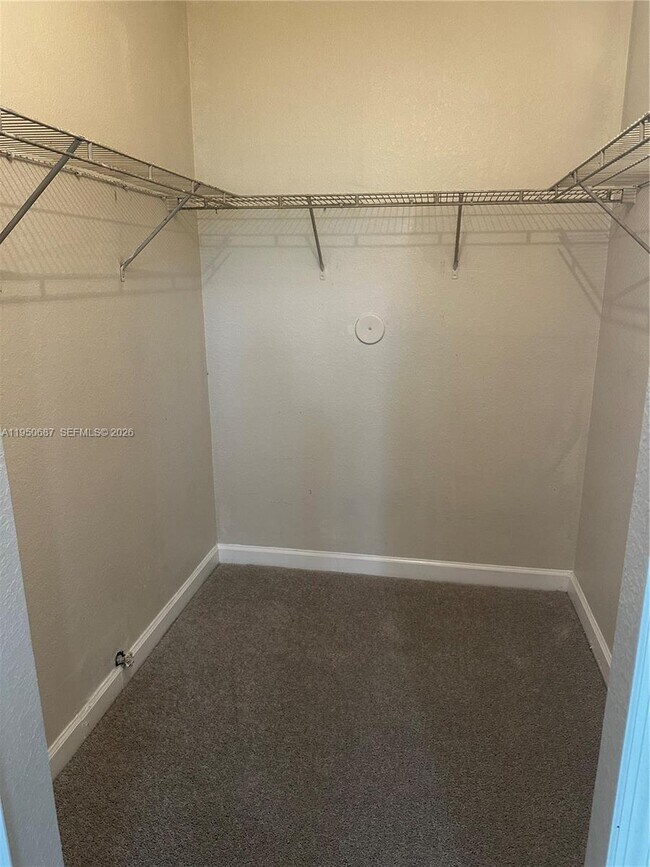 Building Photo - 2903 SE 17th Ave