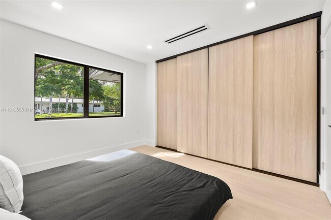 Building Photo - 7291 SW 129th St