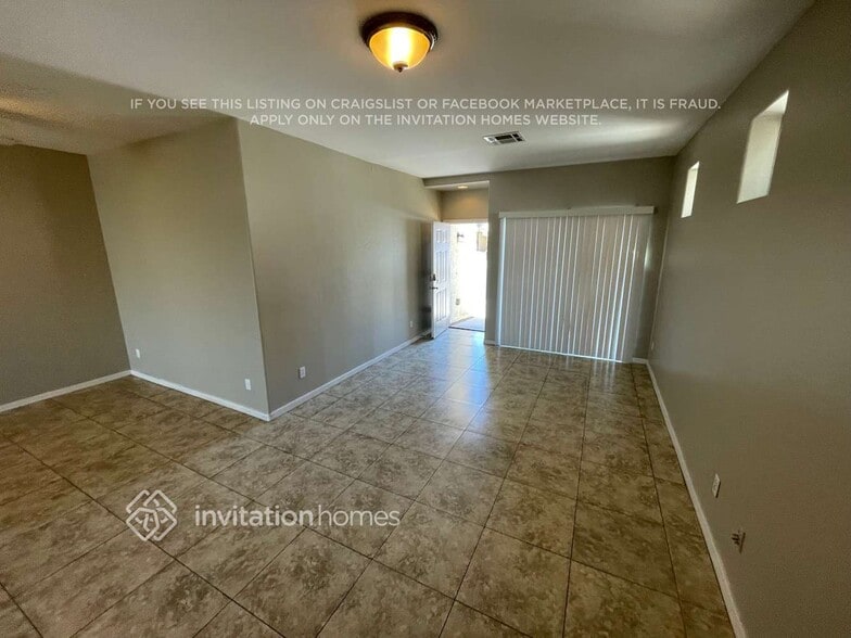 Building Photo - 10225 W Camelback Rd