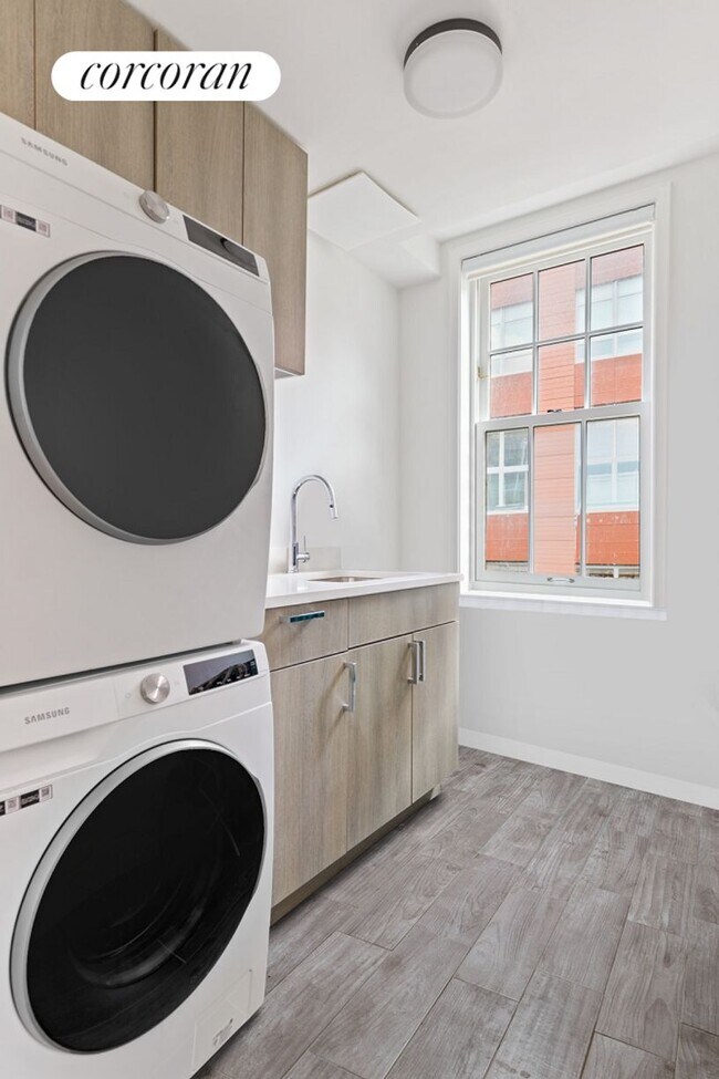 Building Photo - 96 Barrow St