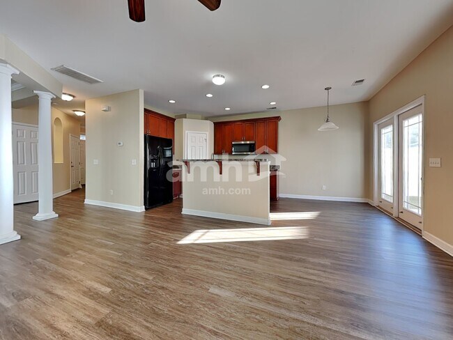 Building Photo - 35 Summer Hill Ct