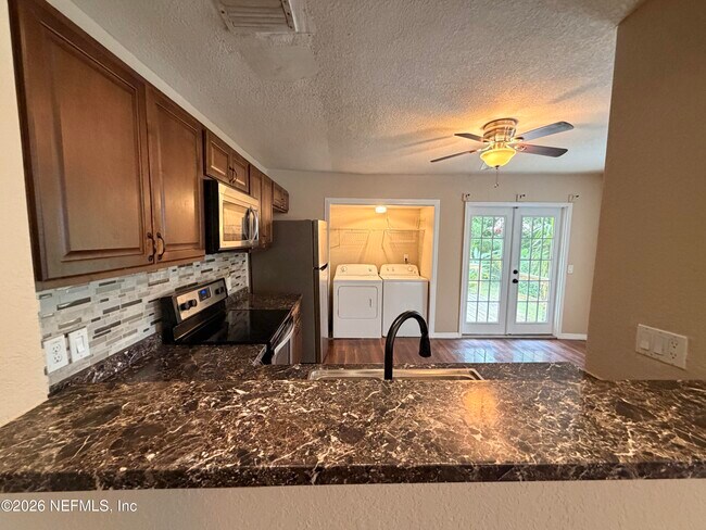 Building Photo - 4815 Headley Terrace