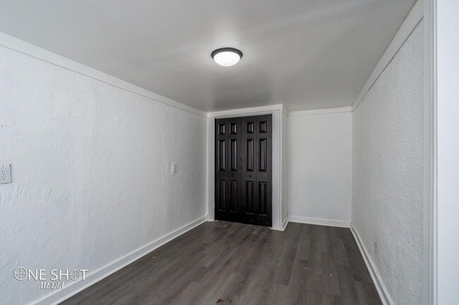 Building Photo - 617 Grand Ave 1/2