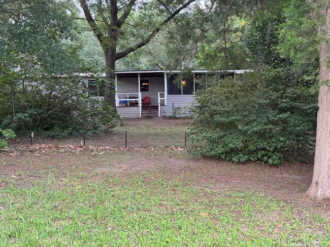 Building Photo - 827 Squirrel Rd