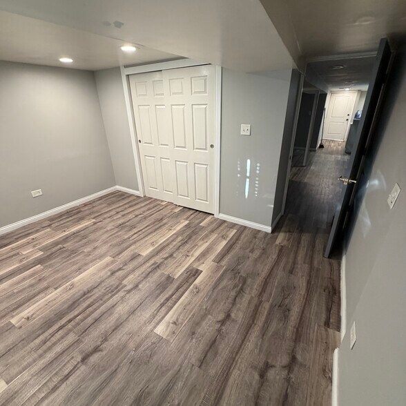 Building Photo - 1717 N Lotus Ave