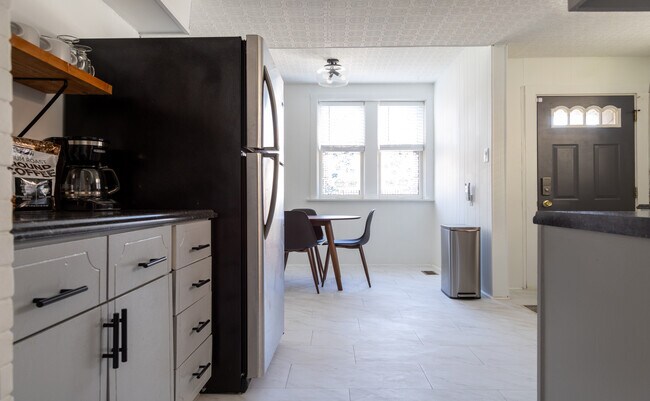 Building Photo - 5825 S Grand Blvd