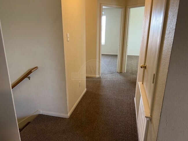 Building Photo - 5604 Bertha Dr