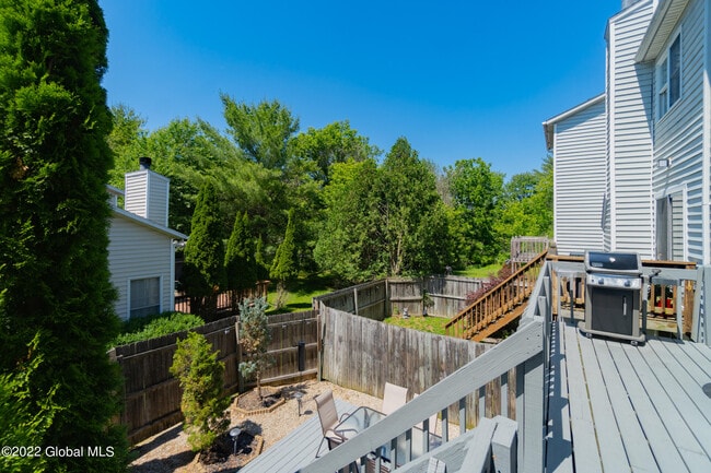 Building Photo - 3 Deerwood Ct