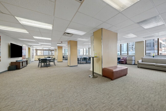 Building Photo - 405 N Wabash Ave