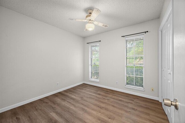 Building Photo - 7506 Glenhill Rd