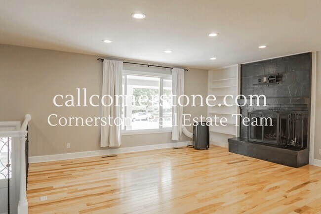 Building Photo - 2215 N Chelton Rd