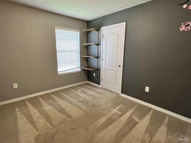 Building Photo - 4187 Roosevelt Way