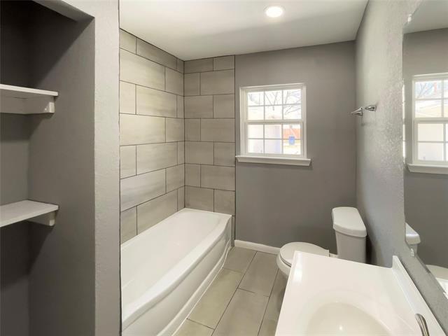 Building Photo - 7543 Colgate Ave