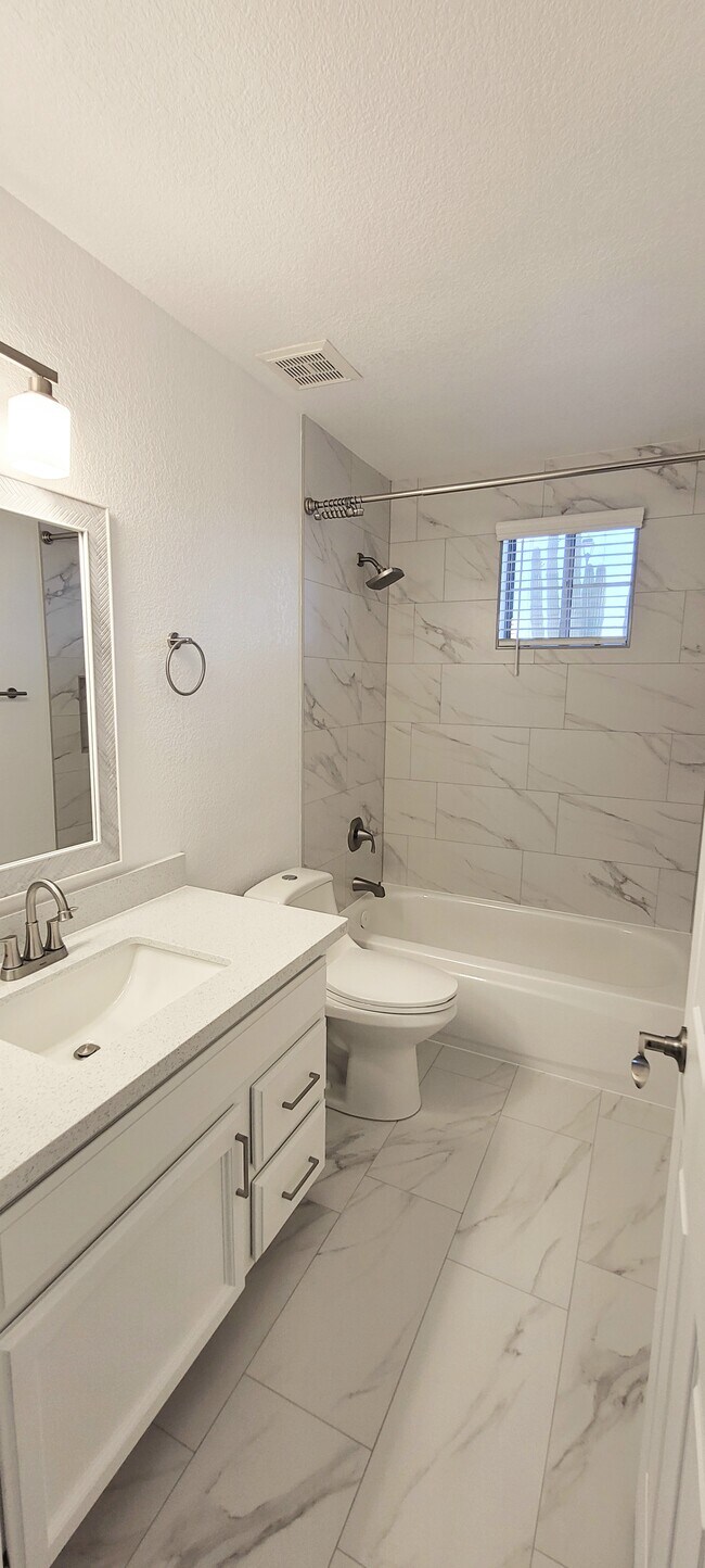 Building Photo - 2980 N 152nd Ln