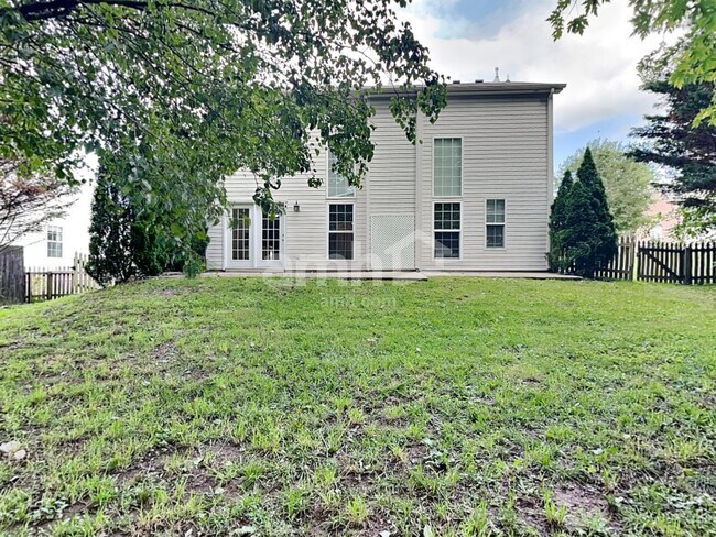 Building Photo - 1536 Cardinal Ln