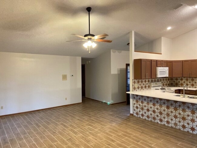 Building Photo - 4330 Cobble Stone Ct