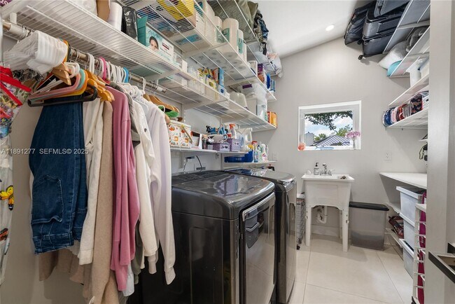 Building Photo - 7705 SW 171st Terrace