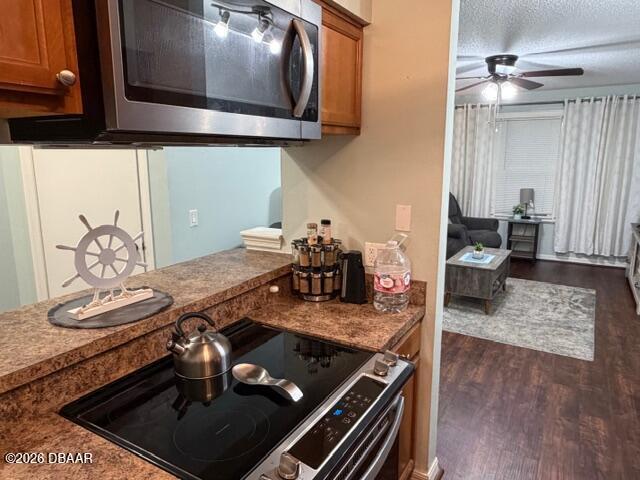 Building Photo - 1401 S Palmetto Ave