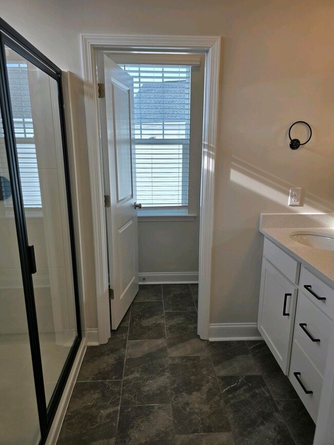 Building Photo - Exclusive 4-Bedroom Home in Hawthorne Landing with Luxury Upgrades & Spacious Amenities!