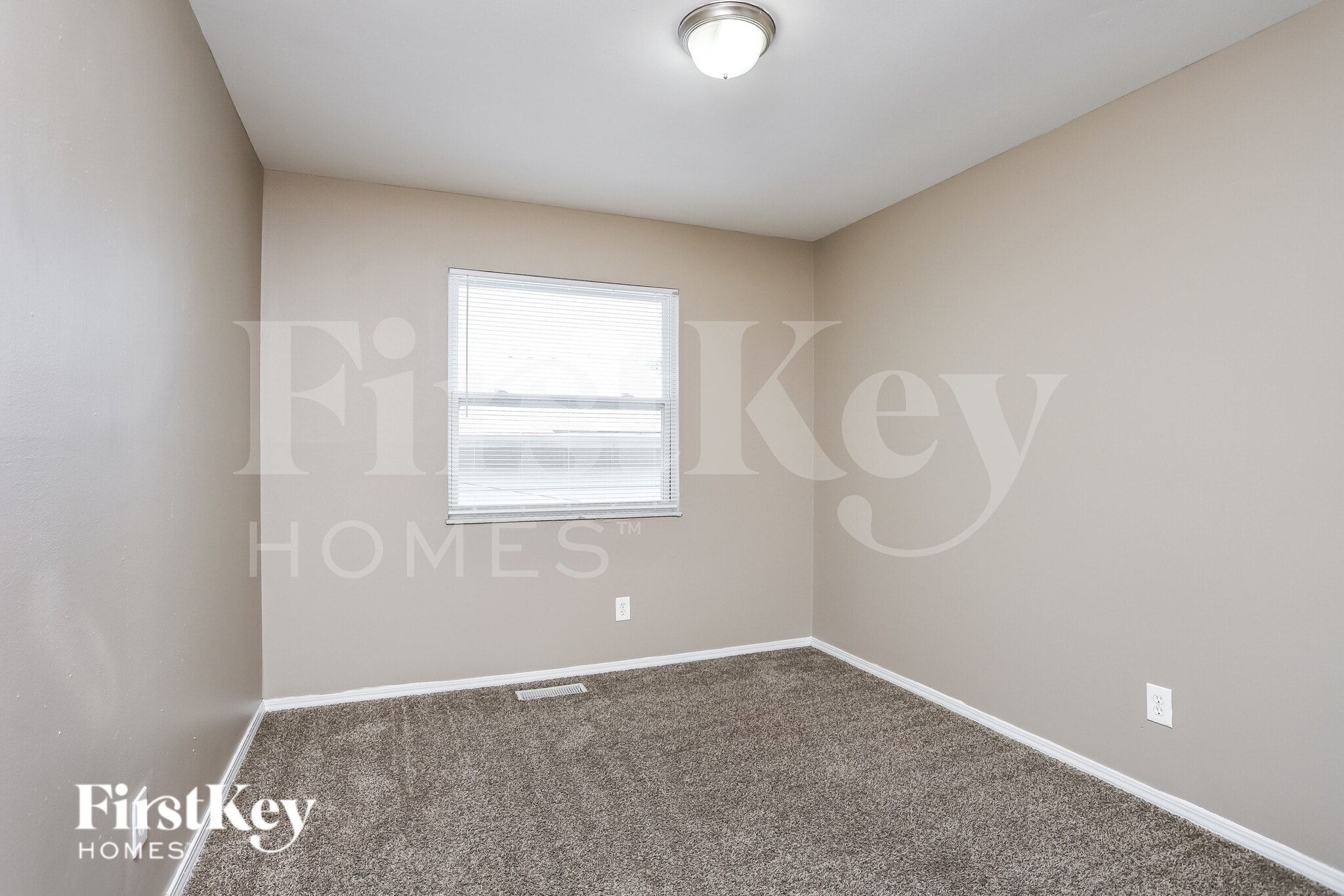 Building Photo - 9963 Meadow Ave