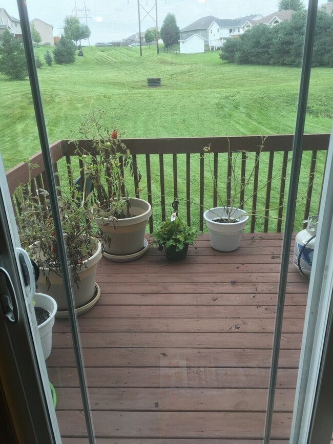 Building Photo - Prairie District Townhouse off Edgewood and HWY 30