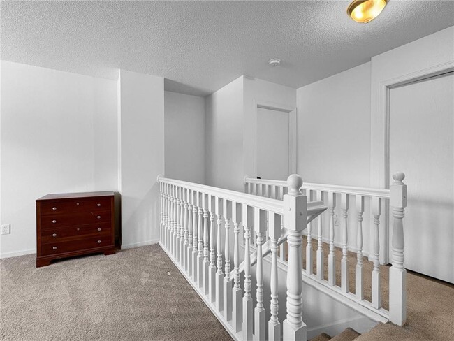 Building Photo - 13852 Hyacinth Dr