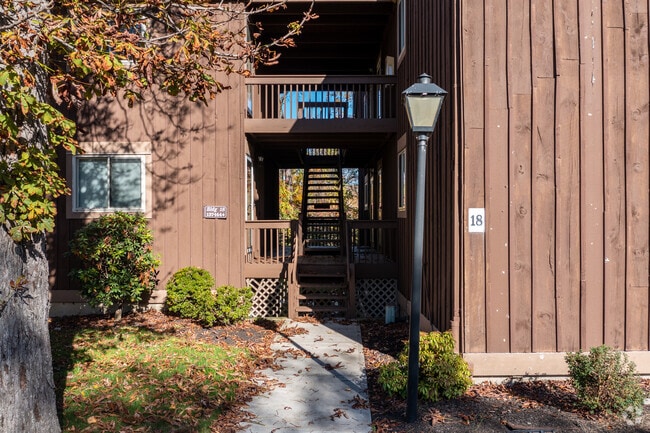Building Photo - Rombout Village
