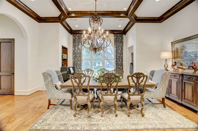 Building Photo - 5015 Jason St