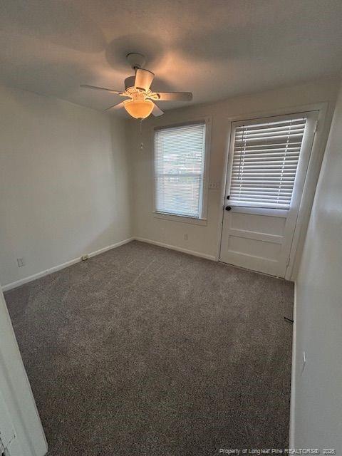 Building Photo - 1007 E 9th St