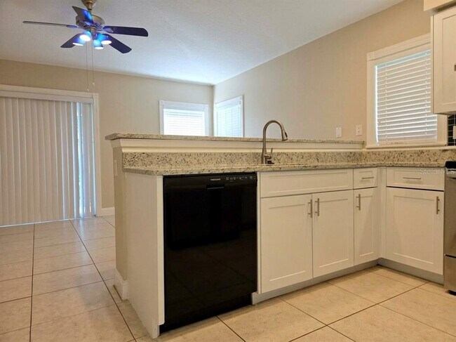 Building Photo - 9403 Larkbunting Dr