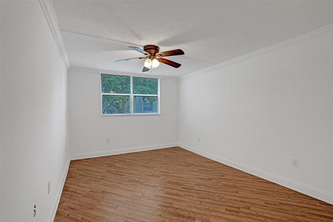 Building Photo - 9351 Lime Bay Blvd