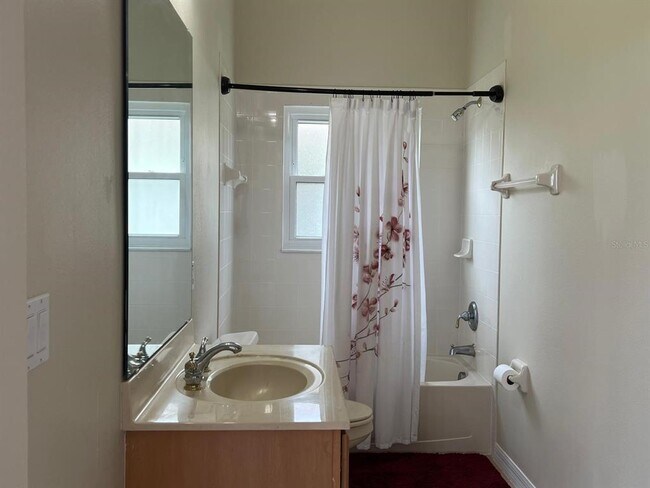 Building Photo - 3535 Somerset Cir