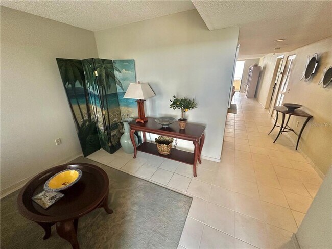 Building Photo - 6035 Sea Ranch Dr